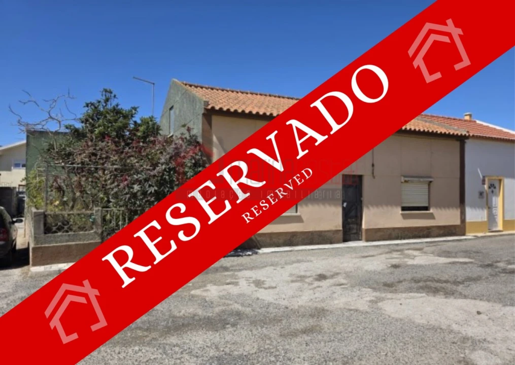 Moradia T2 para Venda em Atouguia da Baleia Foto 1