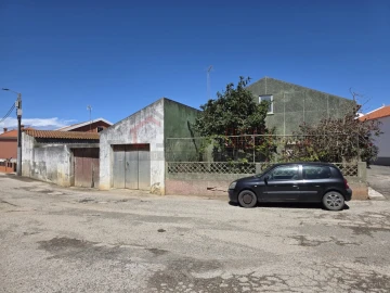 Moradia T2 para Venda em Atouguia da Baleia