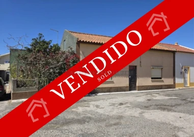Moradia T2 para Venda em Atouguia da Baleia