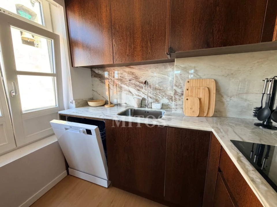 Apartamento T2 para Arrendamento em Santa Maria Maior e Monserrate e Meadela Foto 4
