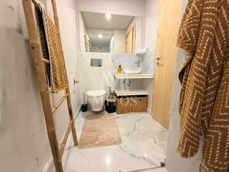 Apartamento T2 para Arrendamento em Santa Maria Maior e Monserrate e Meadela Foto 8