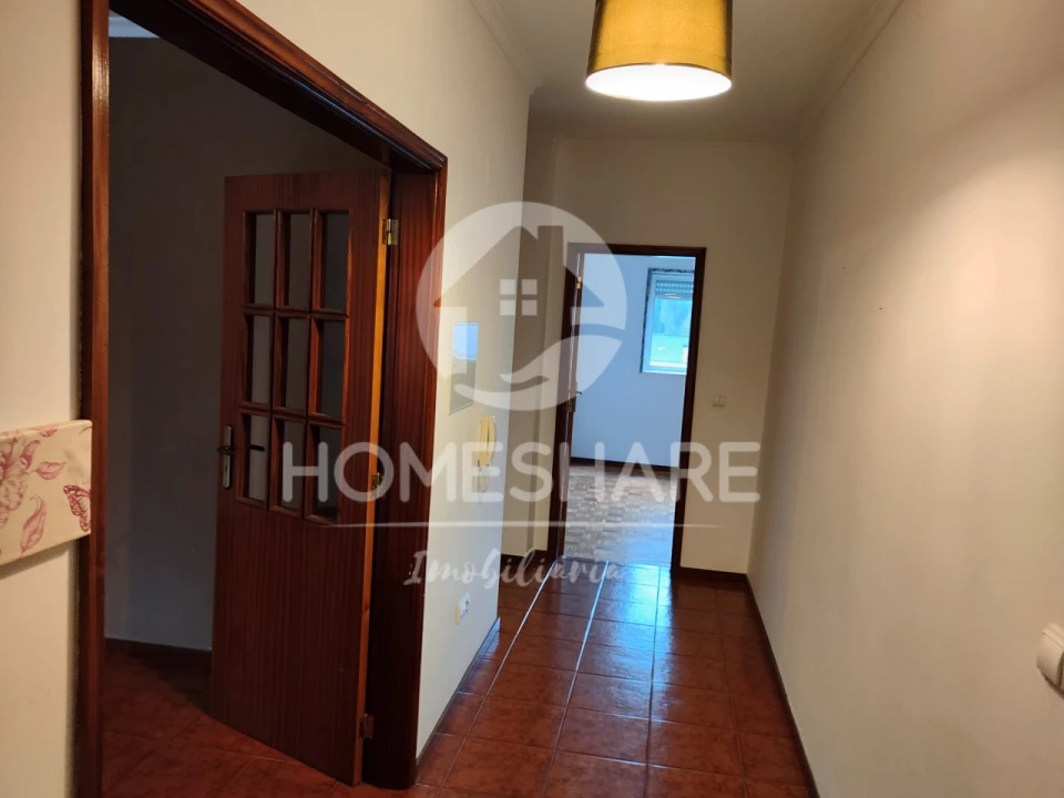 Apartamento T2 para Venda em Valongo Foto 3