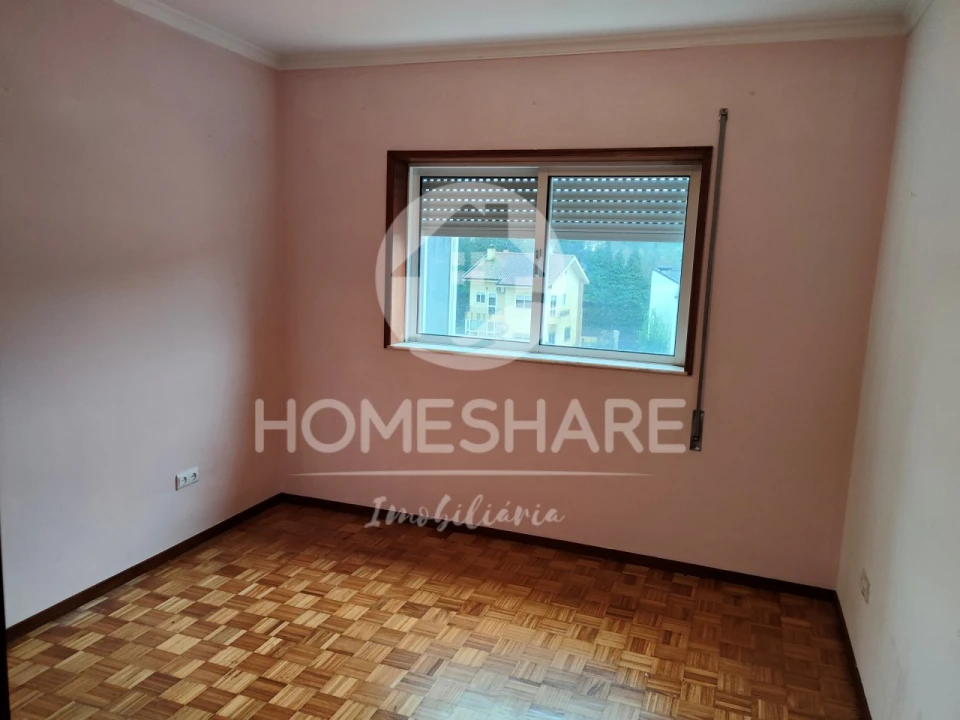 Apartamento T2 para Venda em Valongo Foto 9