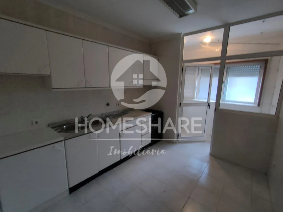 Apartamento T2 para Venda em Valongo Foto 14