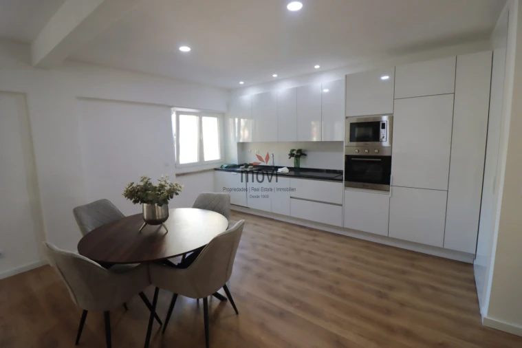 Apartamento T3 para Venda em Benfica Foto 3