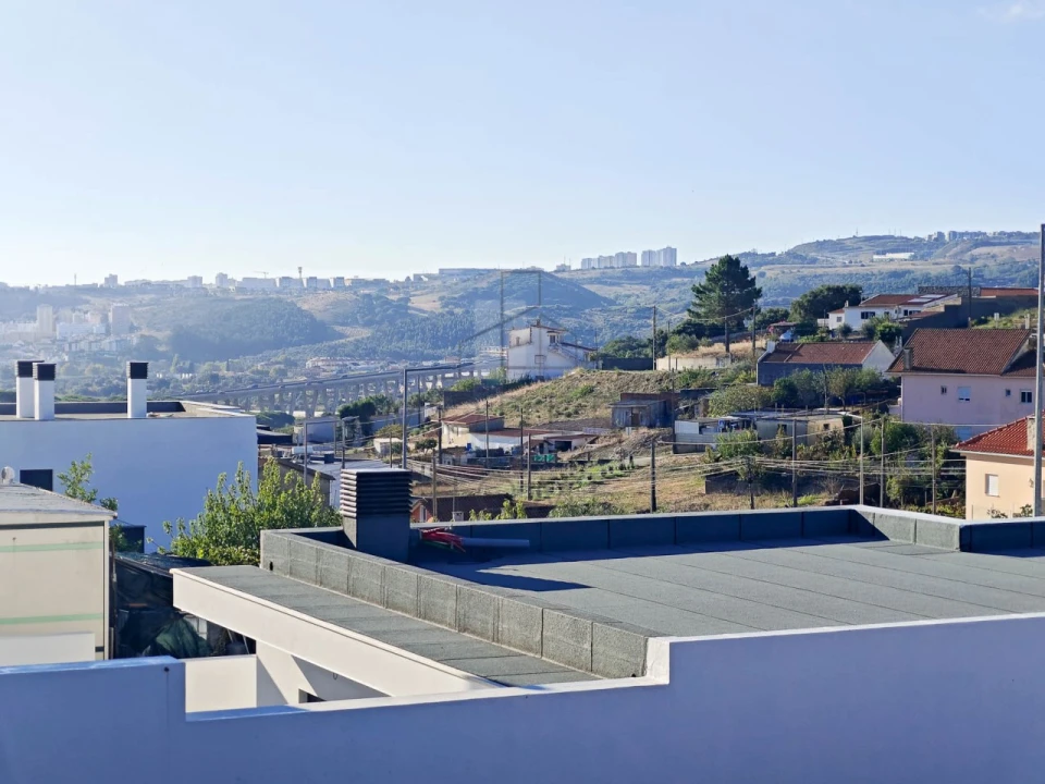 Terreno para Venda em Loures Foto 1