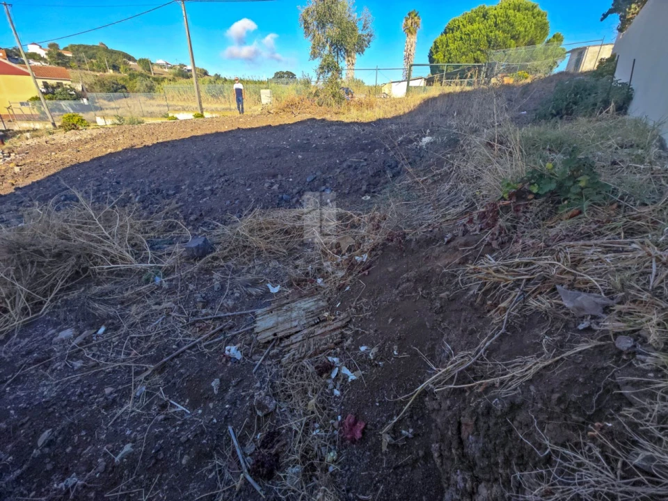 Terreno para Venda em Loures Foto 5