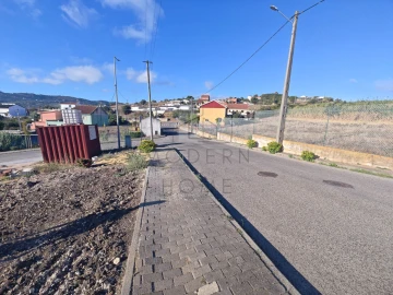 Terreno para Venda em Loures