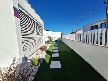 Moradia T3 para Venda em Loures