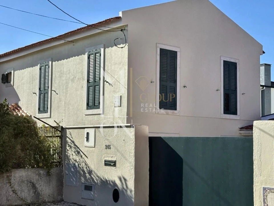 Moradia T4 para Venda em Alcabideche Foto 1