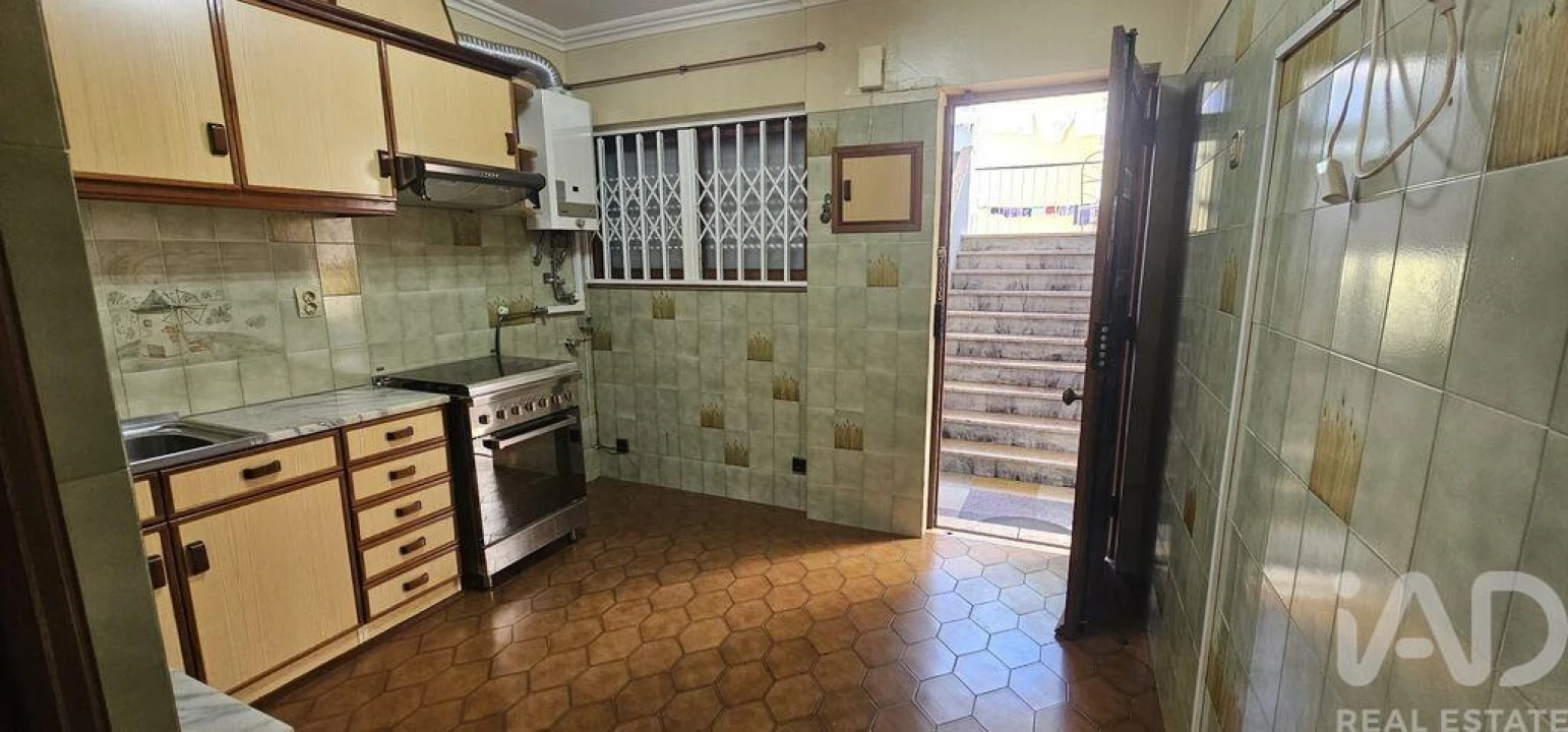 Apartamento T2 para Venda em Seixal, Arrentela e Aldeia de Paio Pires Foto 2