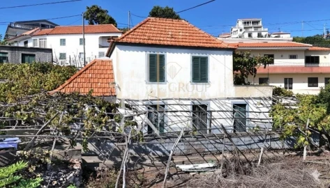 Moradia T2 para Venda em Estreito da Calheta