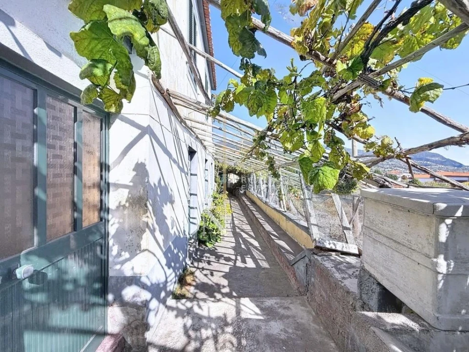 Moradia T2 para Venda em Estreito da Calheta Foto 34