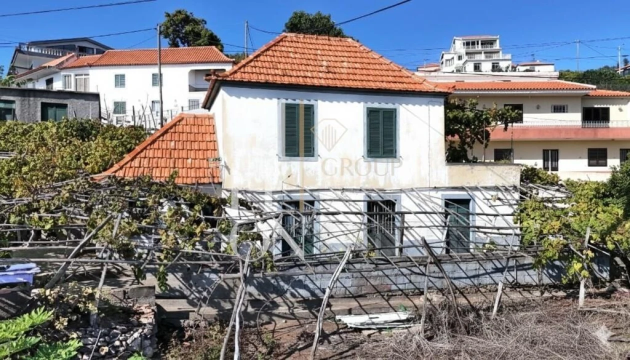 Moradia T2 para Venda em Estreito da Calheta Foto 2