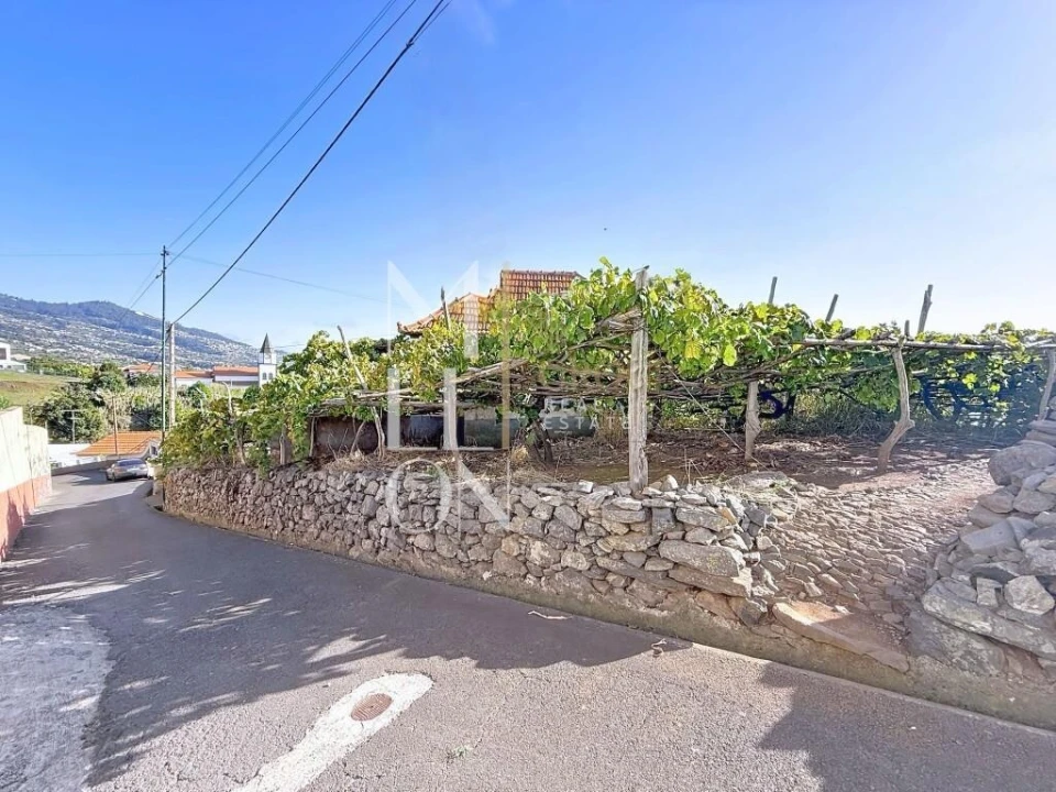 Moradia T2 para Venda em Estreito da Calheta Foto 40