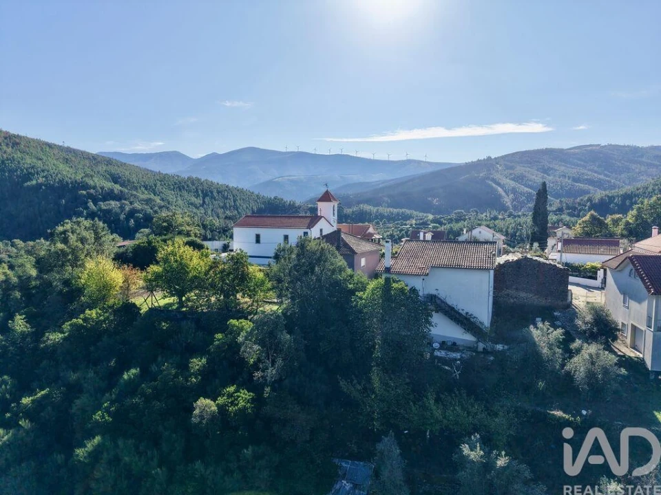 Moradia para Venda em Vide e Cabeça Foto 13