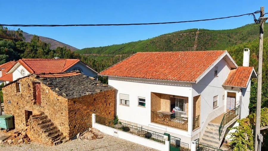 Moradia para Venda em Vide e Cabeça