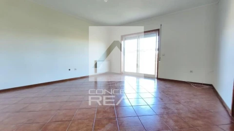 Apartamento T2 para Venda em Meixomil