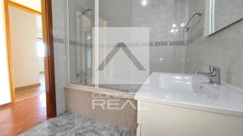 Apartamento T2 para Venda em Meixomil