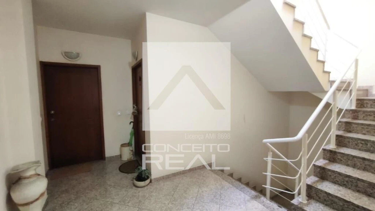 Apartamento T2 para Venda em Meixomil Foto 1