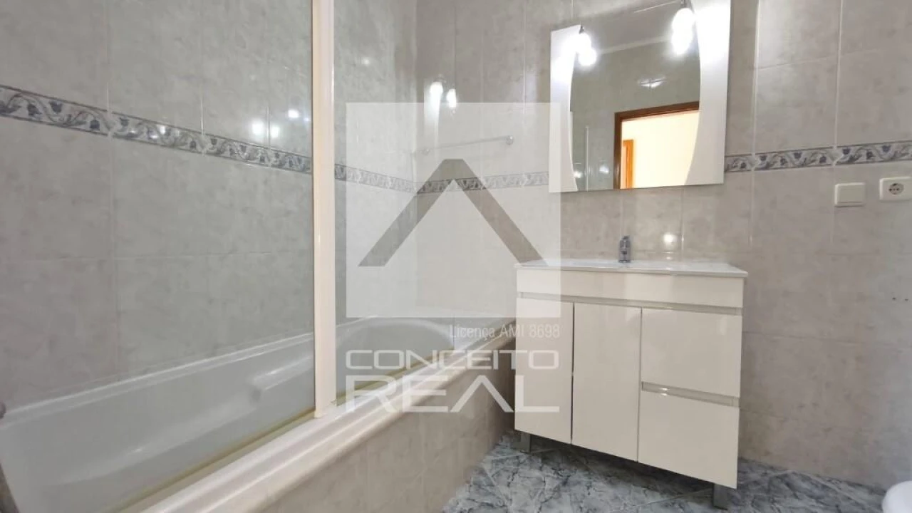 Apartamento T2 para Venda em Meixomil Foto 13
