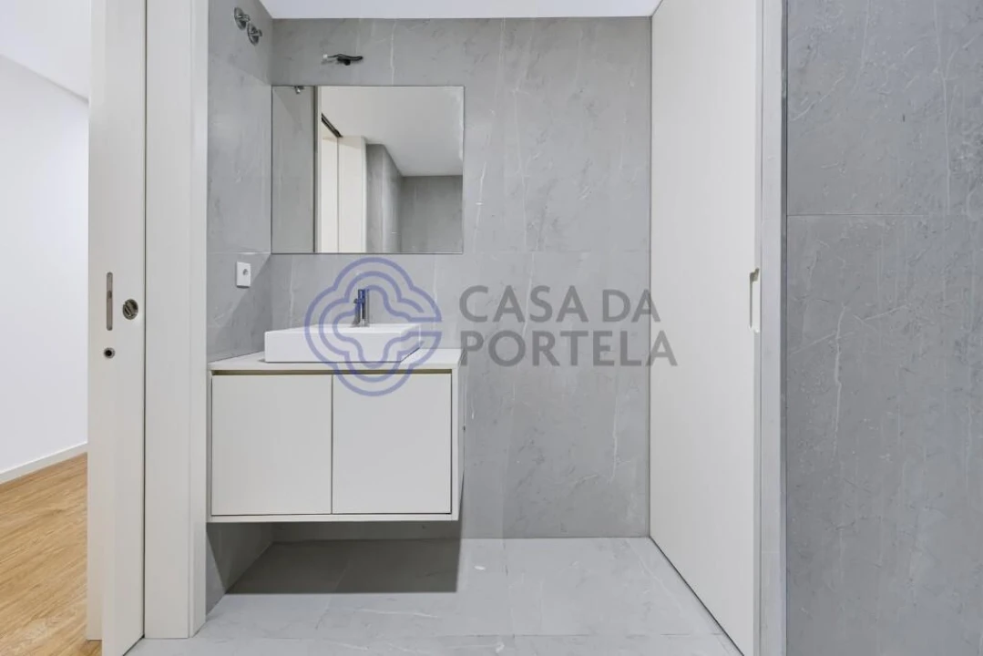 Apartamento para Venda em Cedofeita, Santo Ildefonso, Sé, Miragaia, São Nicolau e Vitória Foto 9