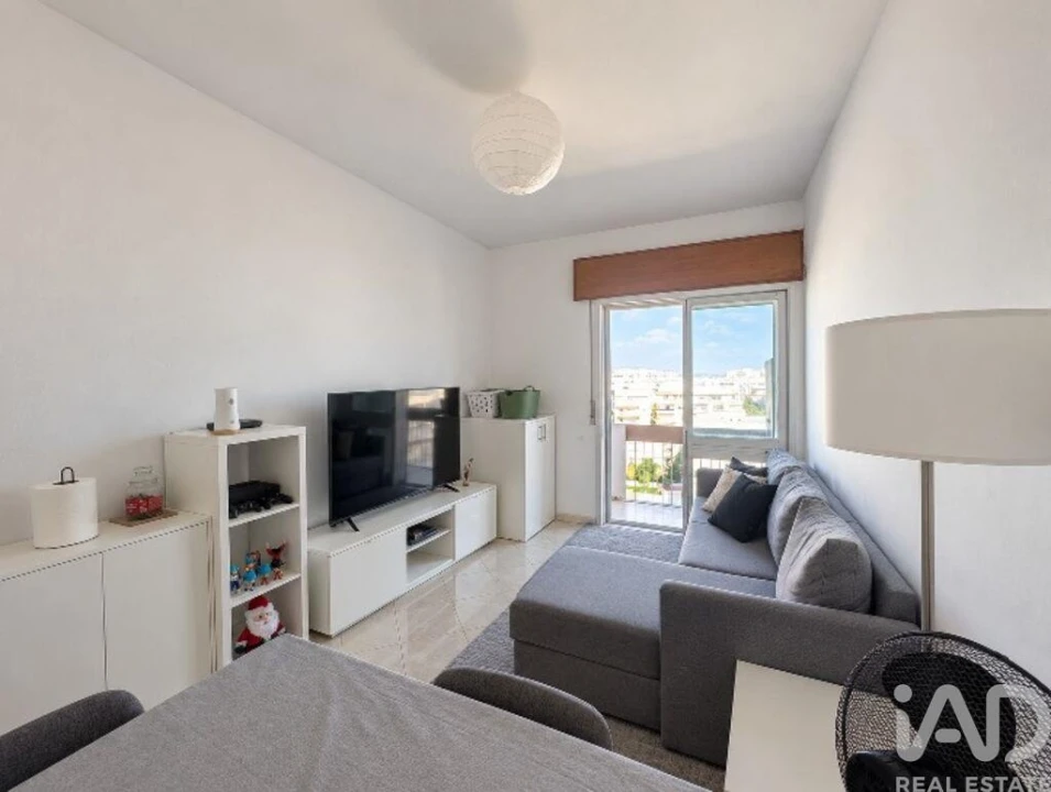 Apartamento T2 para Venda em Faro (Sé e São Pedro) Foto 3