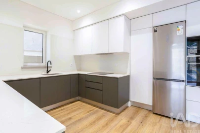 Apartamento T3 para Venda em Loule (São Clemente)