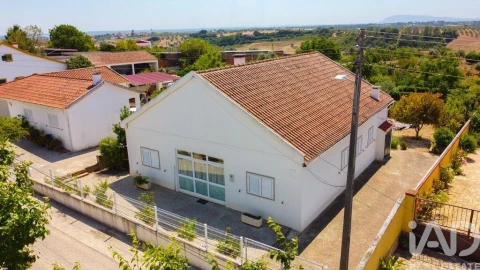 Moradia T5 para Venda em Abitureiras