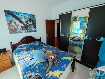 Moradia T5 para Venda em Abitureiras