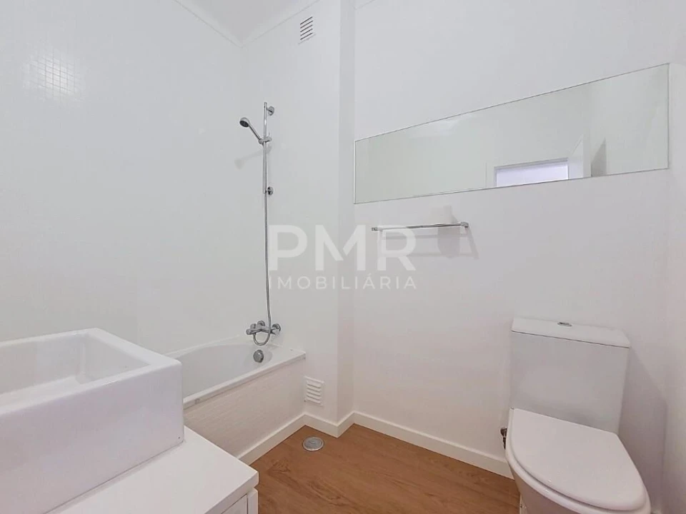 Apartamento T3 para Arrendamento em Carcavelos e Parede Foto 7