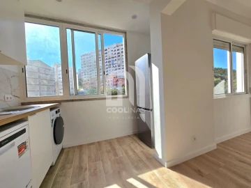 Apartamento T2 para Venda em Queluz e Belas