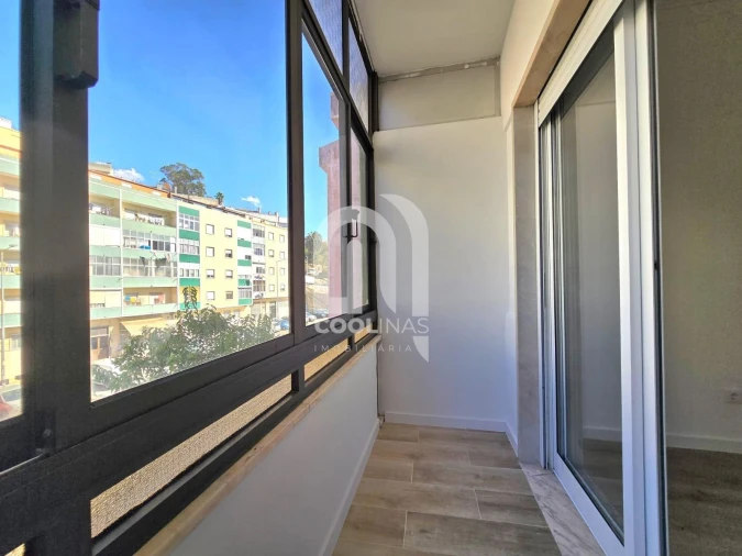 Apartamento T2 para Venda em Queluz e Belas Foto 13
