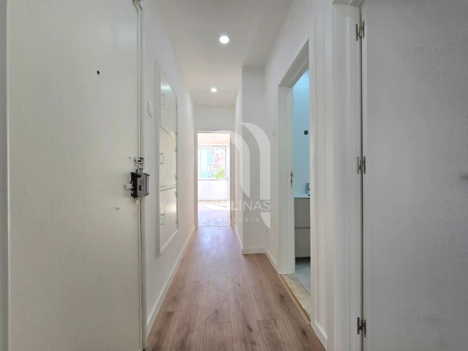 Apartamento T2 para Venda em Queluz e Belas Foto 14