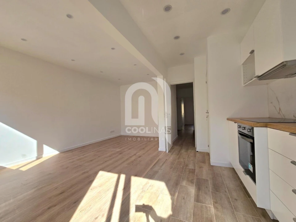Apartamento T2 para Venda em Queluz e Belas Foto 4