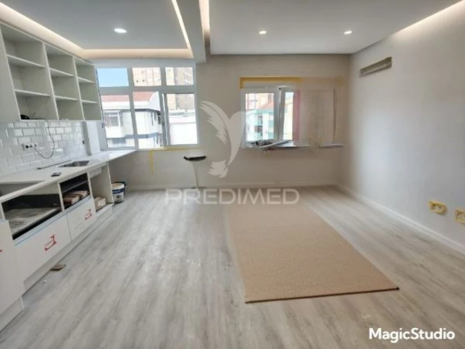 Apartamento T3 para Venda em Seixal, Arrentela e Aldeia de Paio Pires Foto 17