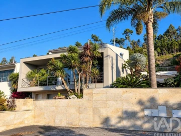 Moradia T4 para Venda em Ribeira