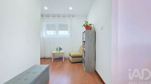 Moradia T4 para Venda em Arrifana