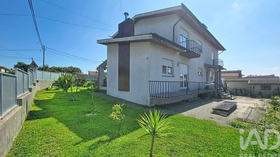Moradia T4 para Venda em Arrifana