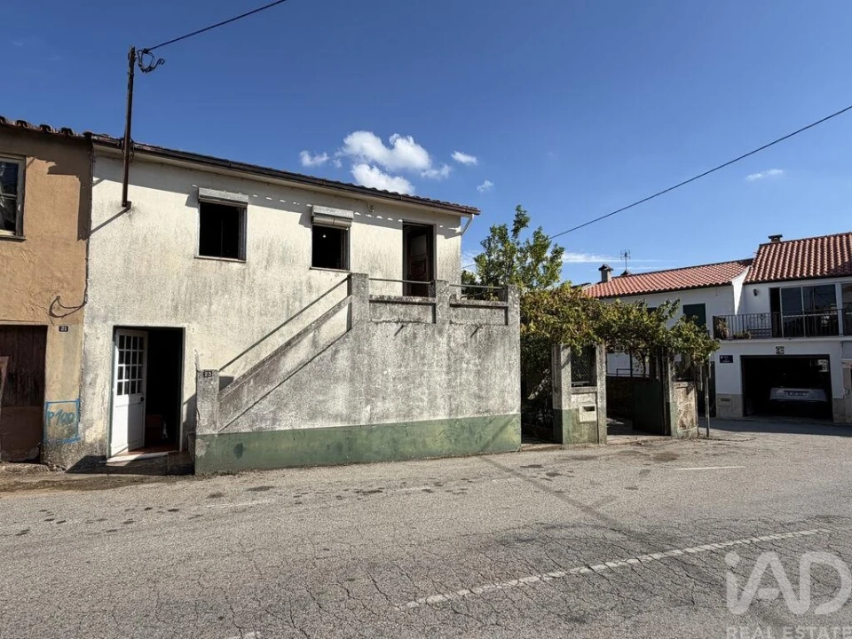 Moradia T3 para Venda em Semide e Rio Vide Foto 1