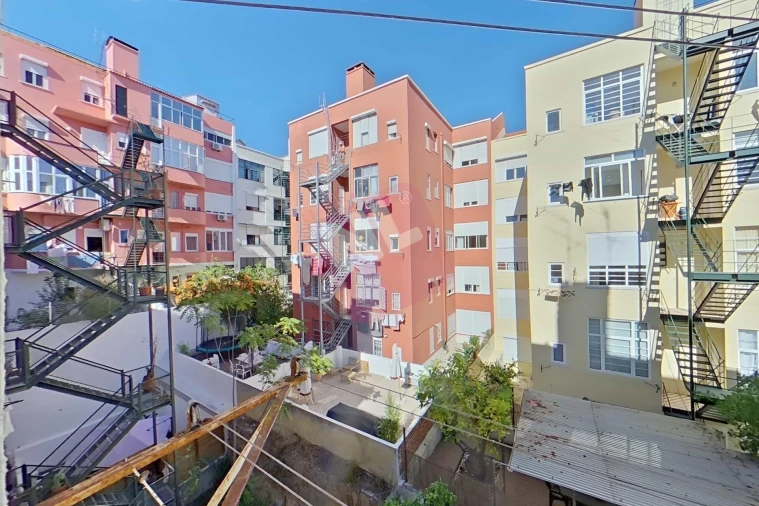 Apartamento T4 para Venda em Alcantara Foto 38