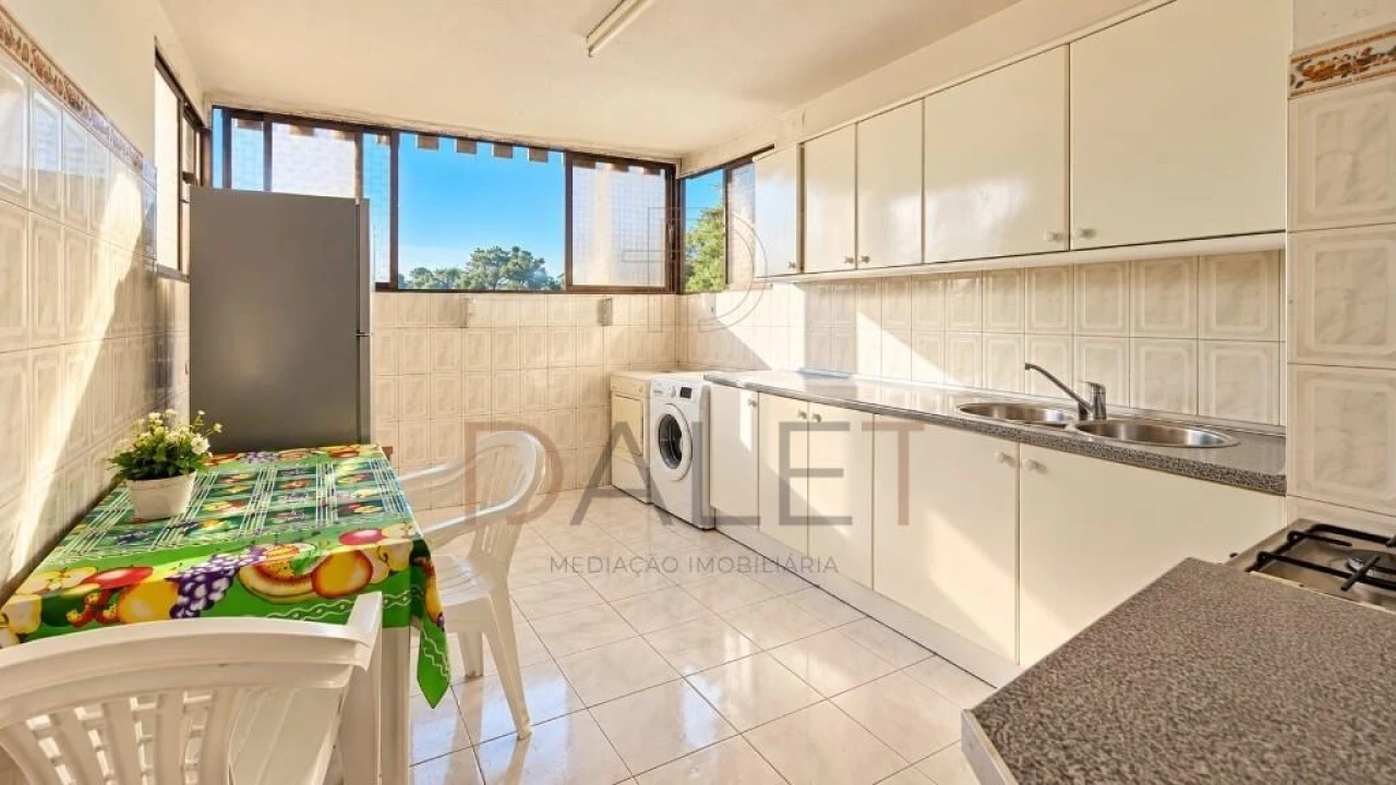 Apartamento T2 para Venda em Santo Antonio da Charneca Foto 1