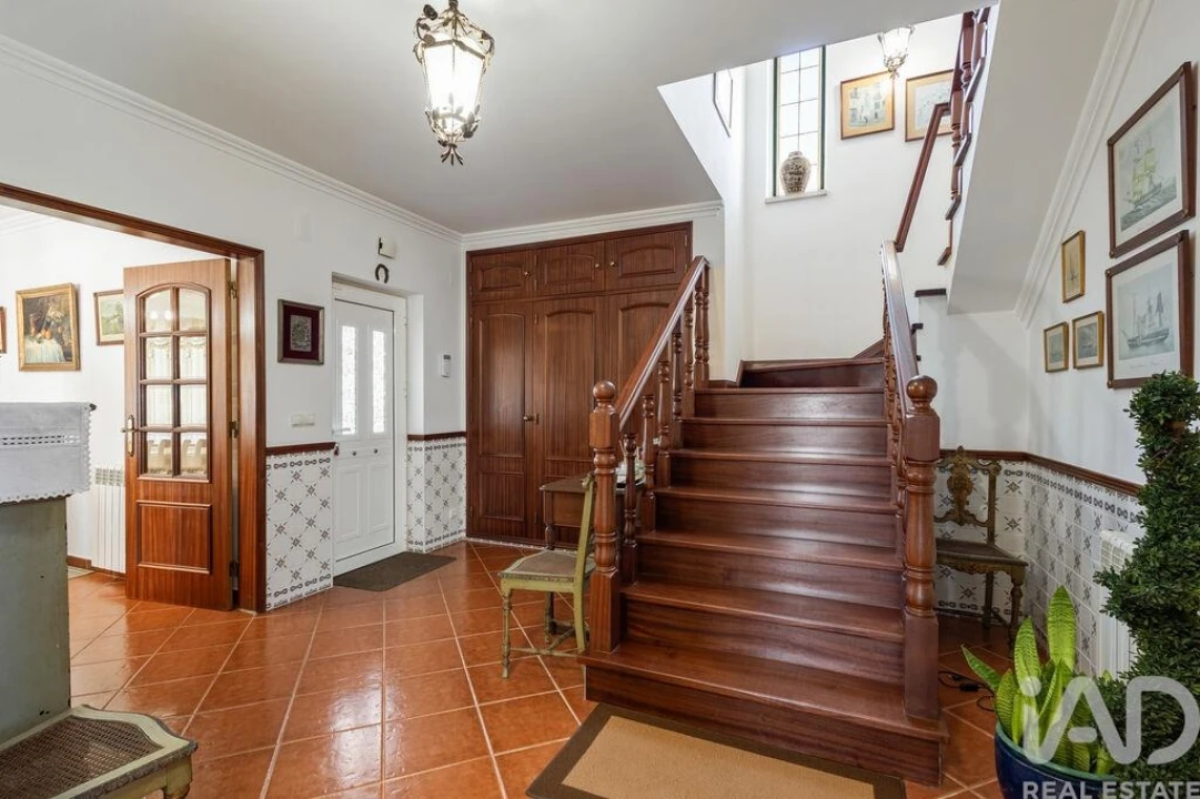 Moradia T4 para Venda em Encarnação Foto 23