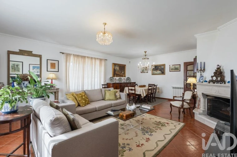 Moradia T4 para Venda em Encarnação Foto 14