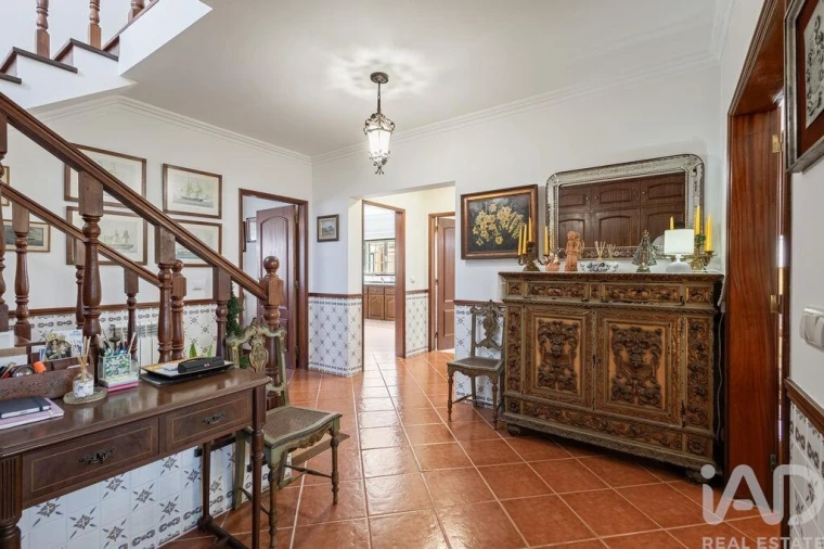 Moradia T4 para Venda em Encarnação Foto 15