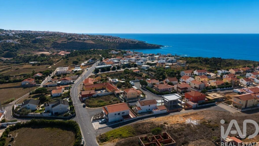 Moradia T4 para Venda em Encarnação Foto 2