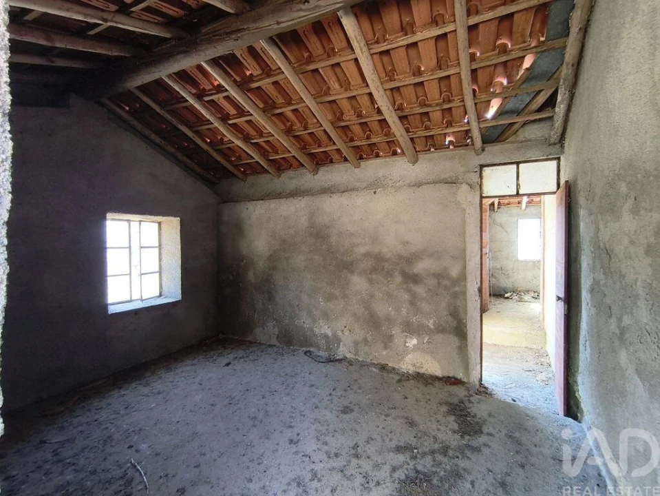 Moradia para Venda em Semide e Rio Vide Foto 7