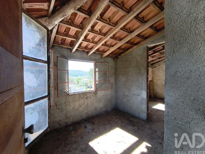 Moradia para Venda em Semide e Rio Vide Foto 11