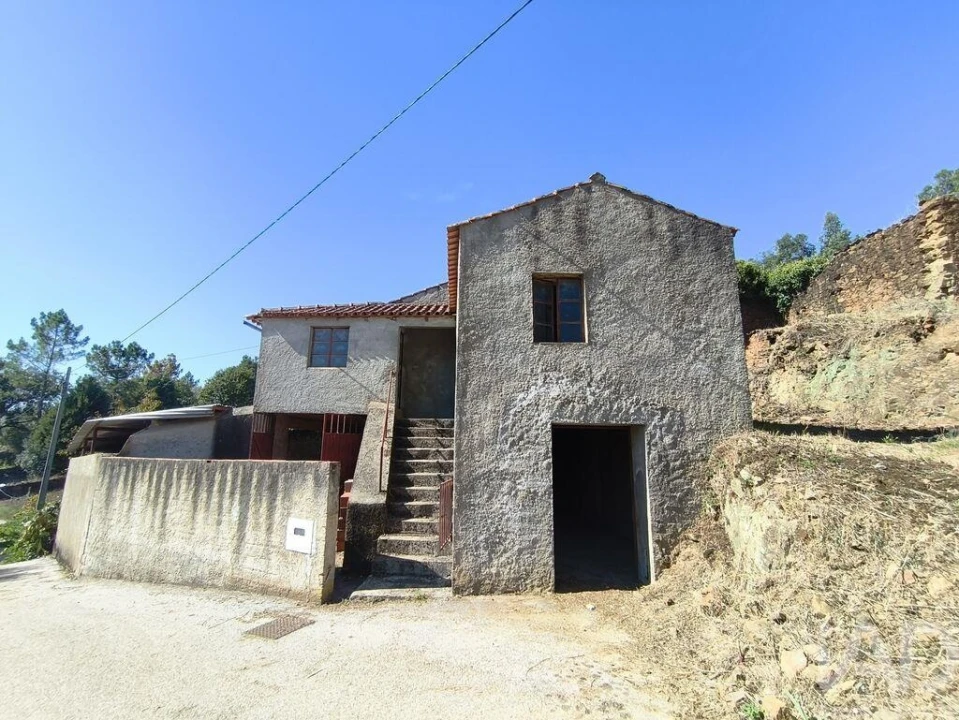 Moradia para Venda em Semide e Rio Vide Foto 1