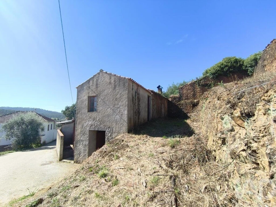 Moradia para Venda em Semide e Rio Vide Foto 26